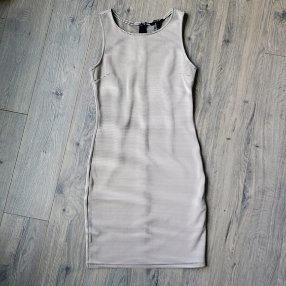 Forever 21 Sheath Dress Tan & Black {Medium} - Picture 1 of 8